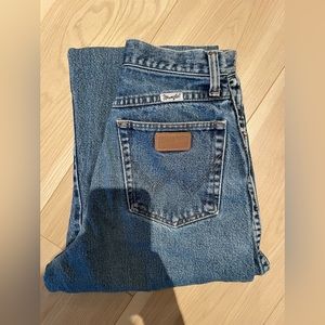 Vintage Wranglers! LITERALLY PERFECT ON THE BUTT!! I mean it ;)